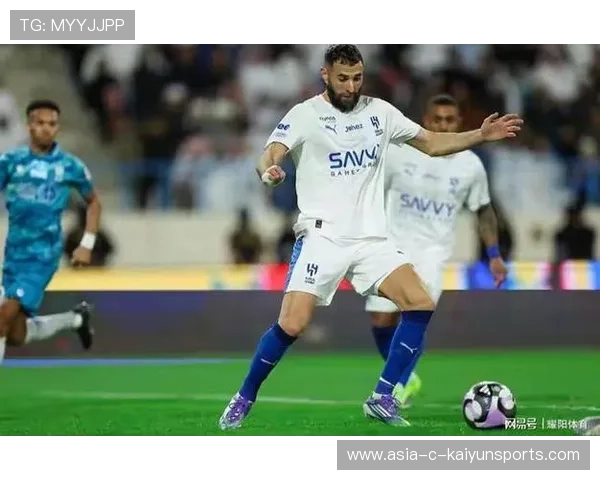 本泽马沙特新月展现进攻力，首场大胜对手